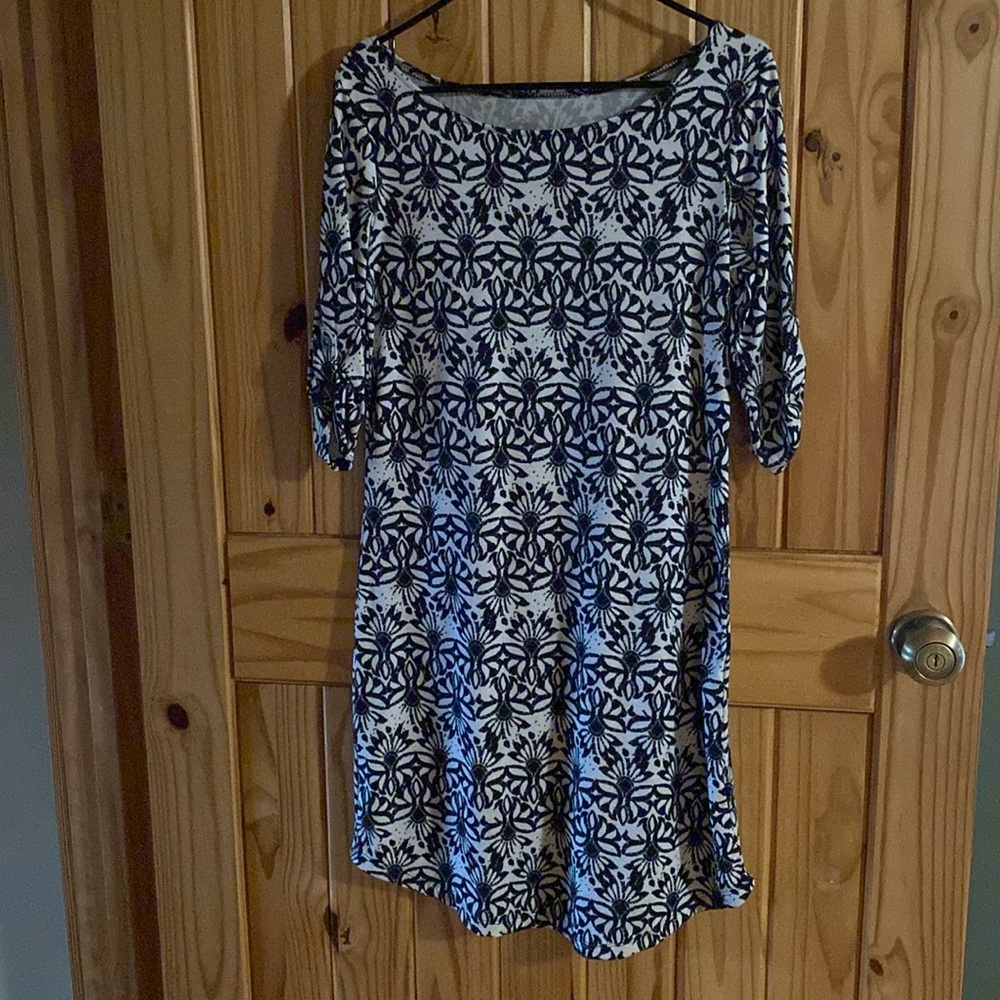 92 % polyester, 2% spandex black & white floral dress